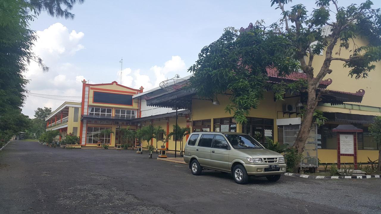 Sinar Bintang Hotel Padangan (East Java) Exterior foto